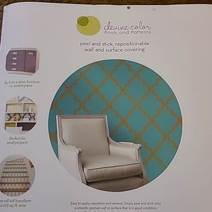 Peel and Stick Wallpaper